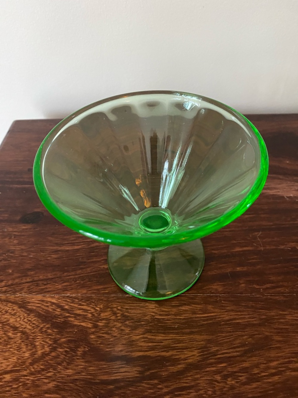 Cambridge Glass • Uranium Green Vintage Glass Covered Compote • - Picture 4 of 5